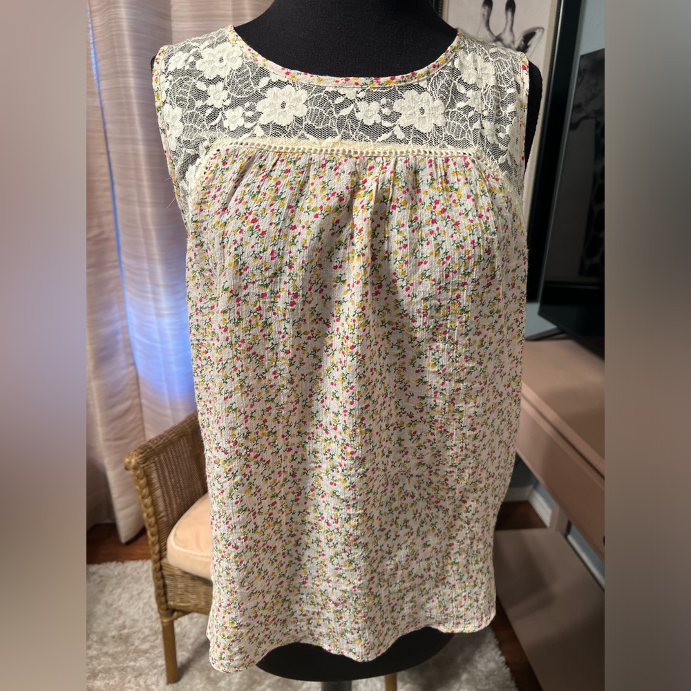 Floral Lace Women's Top